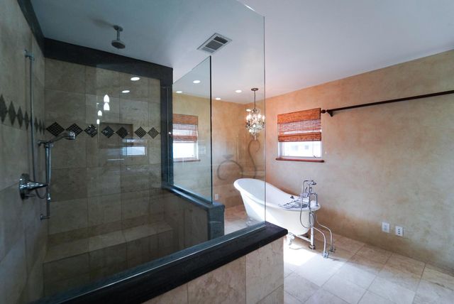 557 Pompano Street, Hitchcock, TX 77563