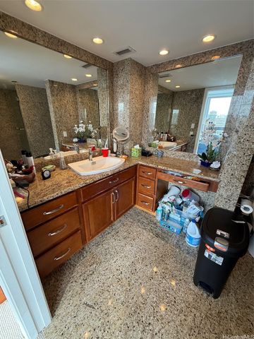 581 Kamoku Street 2506, Honolulu, HI 96826