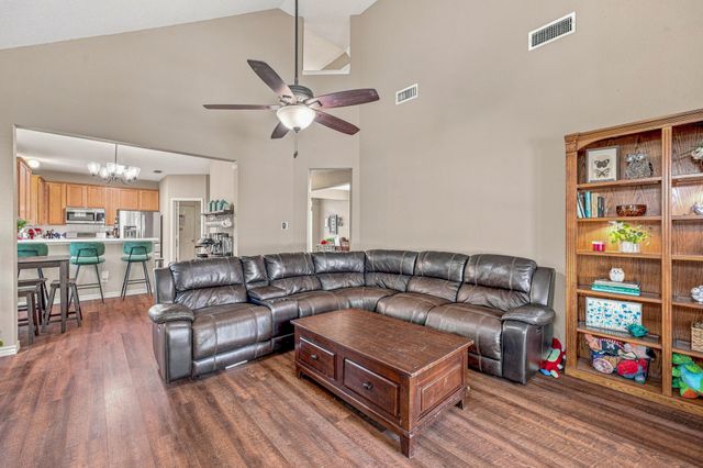 6913 Chaco Trail, Fort Worth, TX 76137
