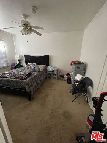 1942 W 76th Street, Los Angeles, CA 90047