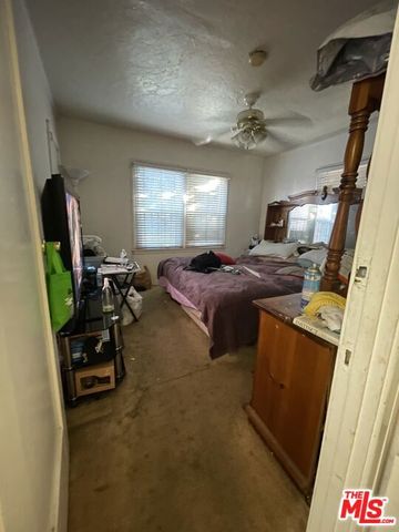 1942 W 76th Street, Los Angeles, CA 90047