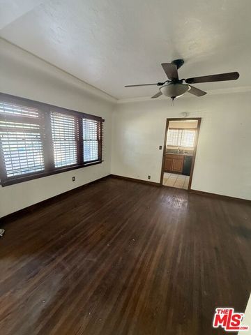 1942 W 76th Street, Los Angeles, CA 90047