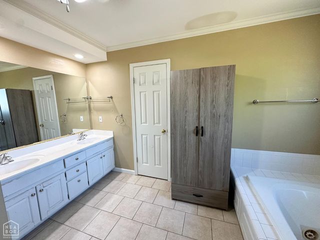 2307 Morningside Drive, Jonesboro, AR 72404