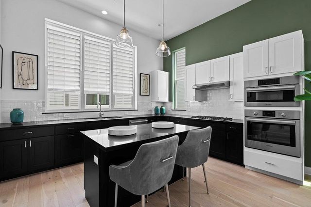 2805 McCurdy ST 10, Austin, TX 78723