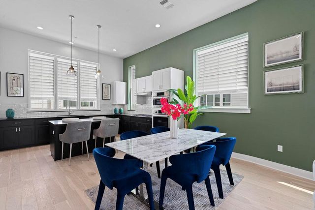 2805 McCurdy ST 10, Austin, TX 78723