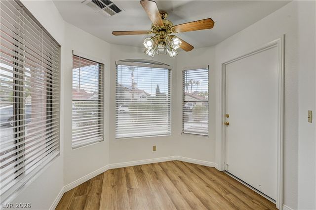 6537 Old Oxford Avenue, Las Vegas, NV 89108