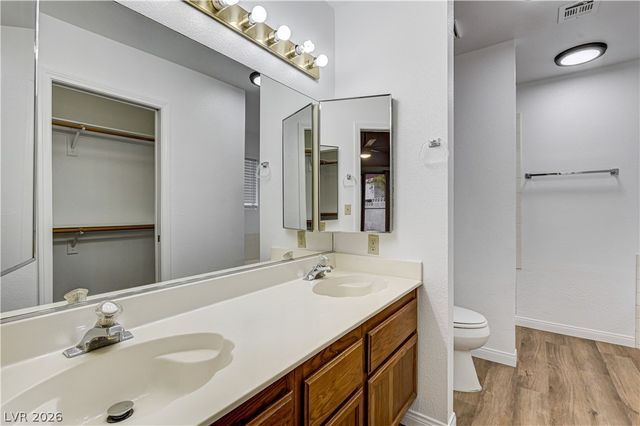 6537 Old Oxford Avenue, Las Vegas, NV 89108