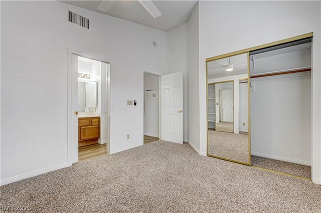 6537 Old Oxford Avenue, Las Vegas, NV 89108