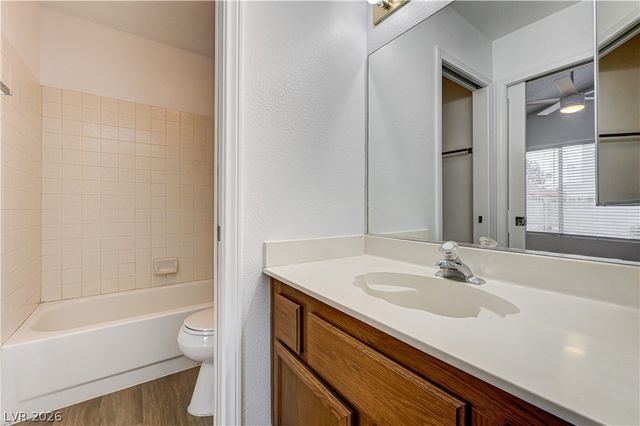 6537 Old Oxford Avenue, Las Vegas, NV 89108