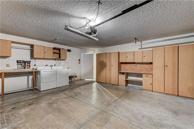 6537 Old Oxford Avenue, Las Vegas, NV 89108
