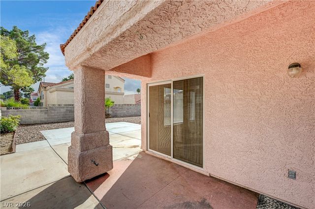 6537 Old Oxford Avenue, Las Vegas, NV 89108