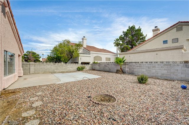 6537 Old Oxford Avenue, Las Vegas, NV 89108