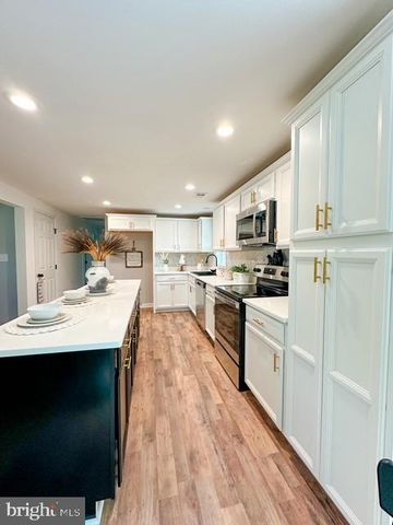 10232 HUDSON LN, King George, VA 22485