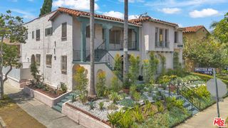 8300 Blackburn Avenue, Los Angeles, CA 90048