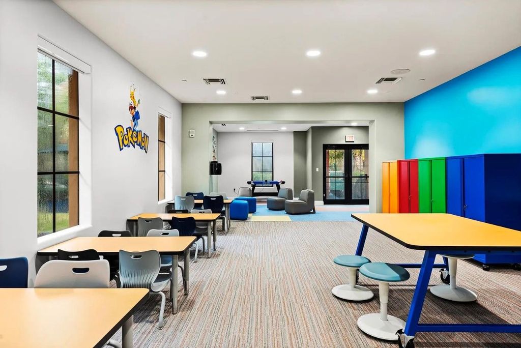 Image 65 of property listing at 7683 Old Thyme Court 8C, Parkland, FL 33076