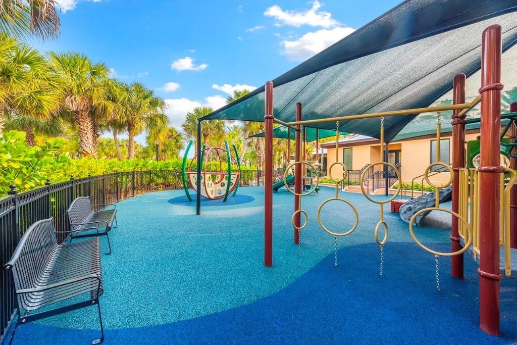 Image 66 of property listing at 7683 Old Thyme Court 8C, Parkland, FL 33076