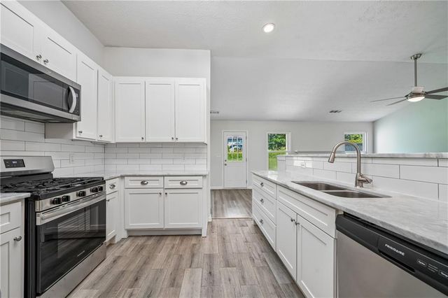 3725 Bradford Walk Trail, Buford, GA 30519