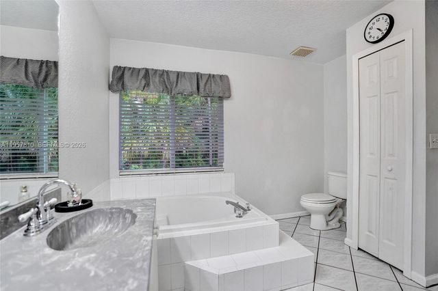 14808 N 69th St N, Loxahatchee, FL 33470