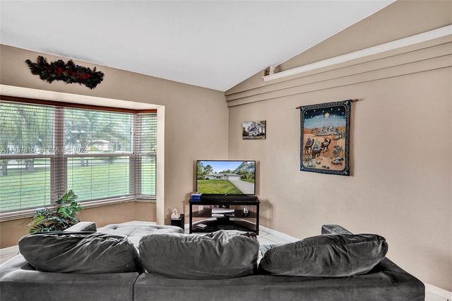 14808 N 69th St N, Loxahatchee, FL 33470