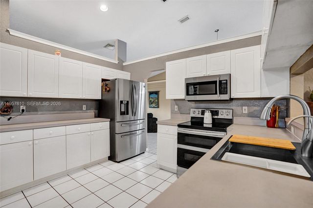 14808 N 69th St N, Loxahatchee, FL 33470