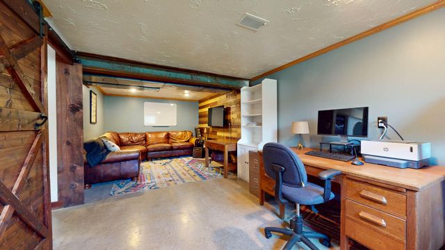 225 Valley Drive, Ypsilanti Twp, MI 48197