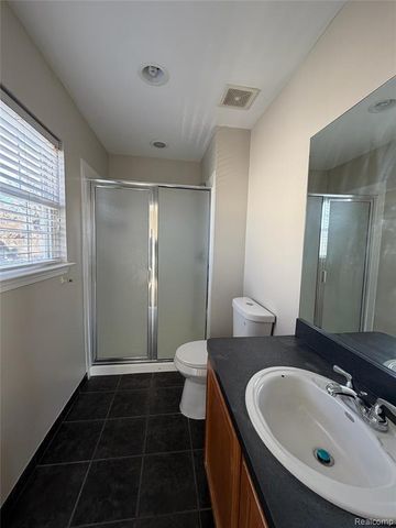 575 Summerfield Drive, Westland, MI 48185