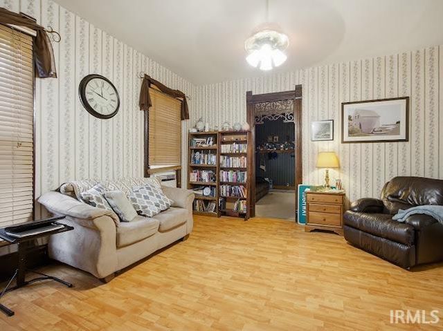 517 E North A Street, Gas City, IN 46933
