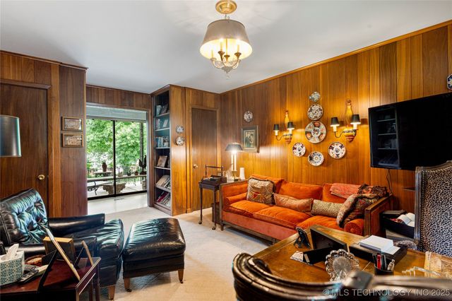 4722 S Yorktown Place, Tulsa, OK 74105