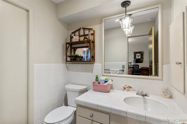 4722 S Yorktown Place, Tulsa, OK 74105