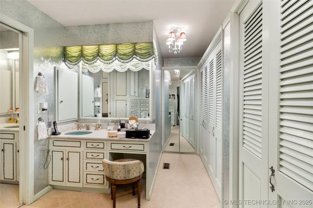 4722 S Yorktown Place, Tulsa, OK 74105