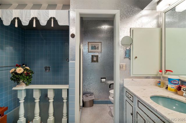 4722 S Yorktown Place, Tulsa, OK 74105