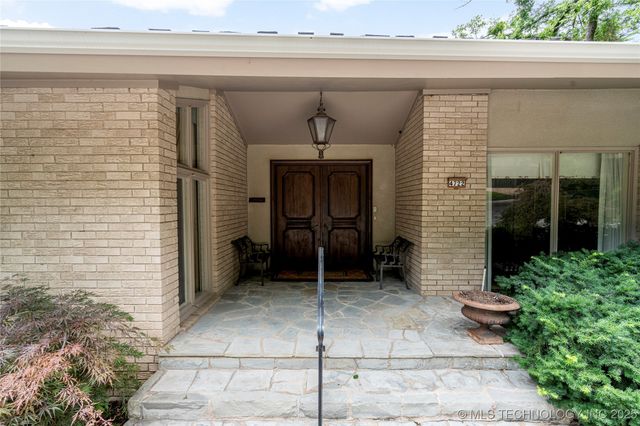 4722 S Yorktown Place, Tulsa, OK 74105