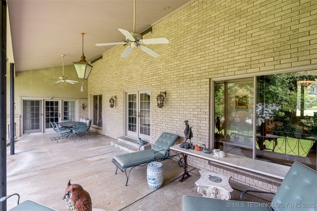 4722 S Yorktown Place, Tulsa, OK 74105