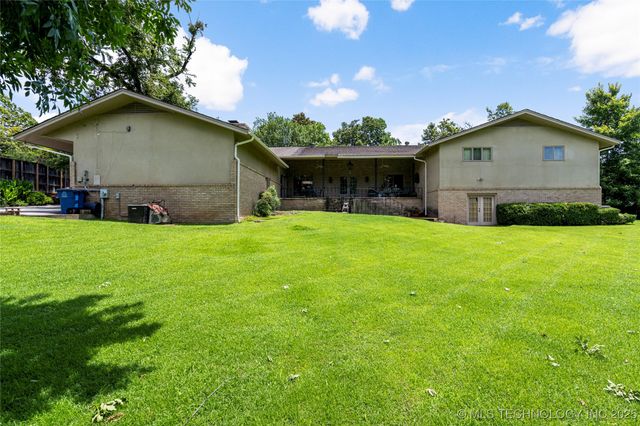 4722 S Yorktown Place, Tulsa, OK 74105