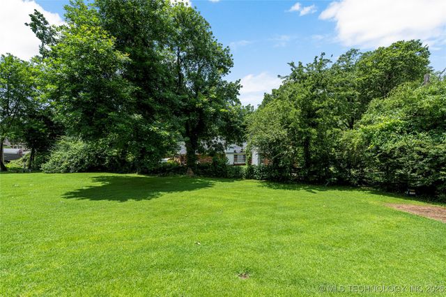 4722 S Yorktown Place, Tulsa, OK 74105