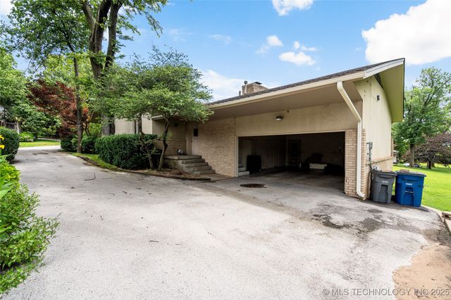 4722 S Yorktown Place, Tulsa, OK 74105