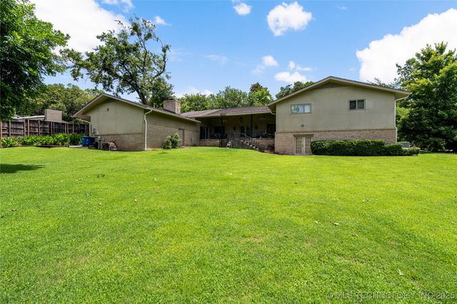 4722 S Yorktown Place, Tulsa, OK 74105