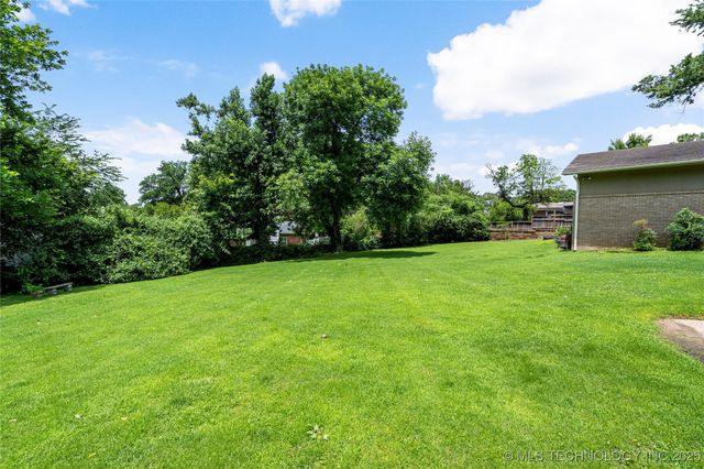 4722 S Yorktown Place, Tulsa, OK 74105