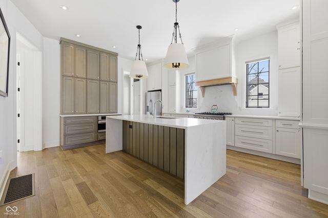 2301 Nowland Avenue, Indianapolis, IN 46201