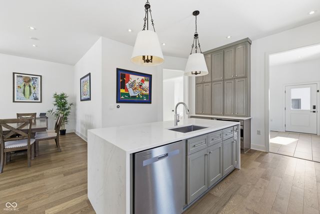 2301 Nowland Avenue, Indianapolis, IN 46201