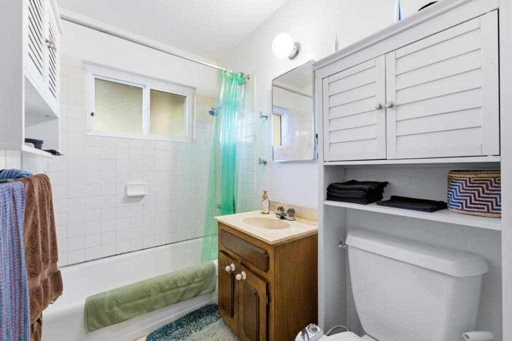 Image 14 of property listing at 819 Hudson Street, Redwood City, CA 94061