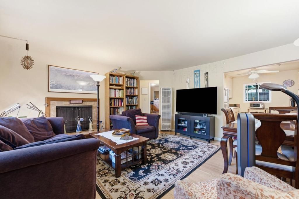 Image 6 of property listing at 819 Hudson Street, Redwood City, CA 94061