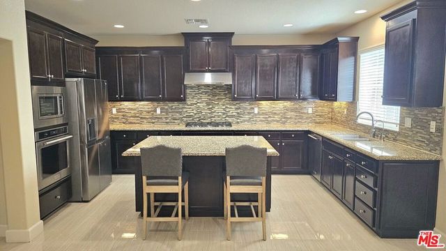 676 W Jardin Terrace, Tracy, CA 95391