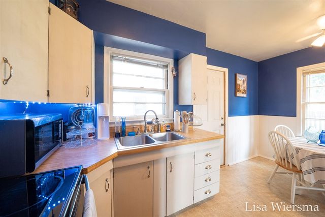 2190 W Sherman Boulevard, Muskegon, MI 49441