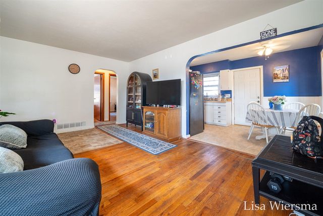 2190 W Sherman Boulevard, Muskegon, MI 49441