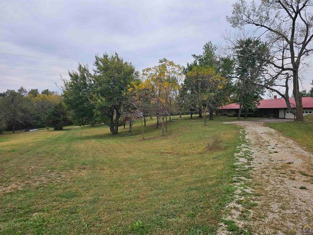 10819 T2 Lane, Hoyt, KS 66440