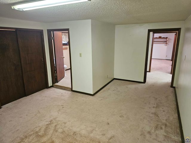 10819 T2 Lane, Hoyt, KS 66440