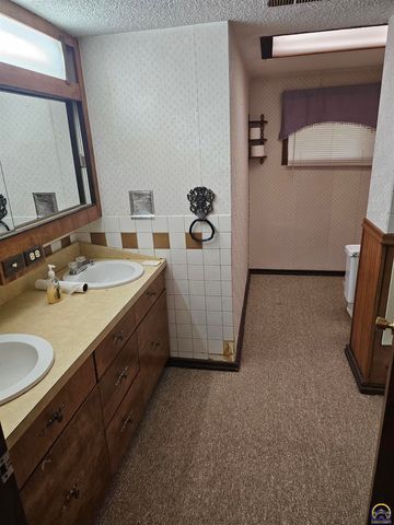 10819 T2 Lane, Hoyt, KS 66440