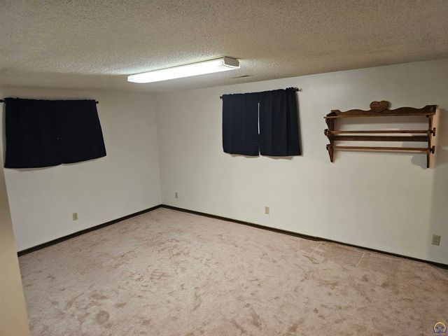 10819 T2 Lane, Hoyt, KS 66440