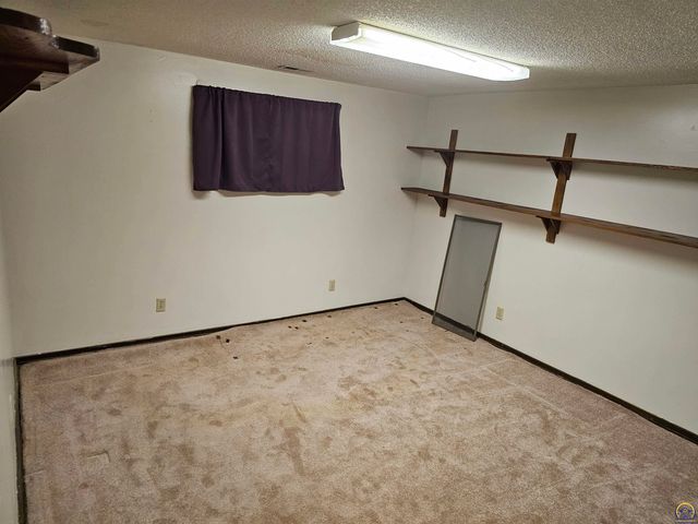 10819 T2 Lane, Hoyt, KS 66440